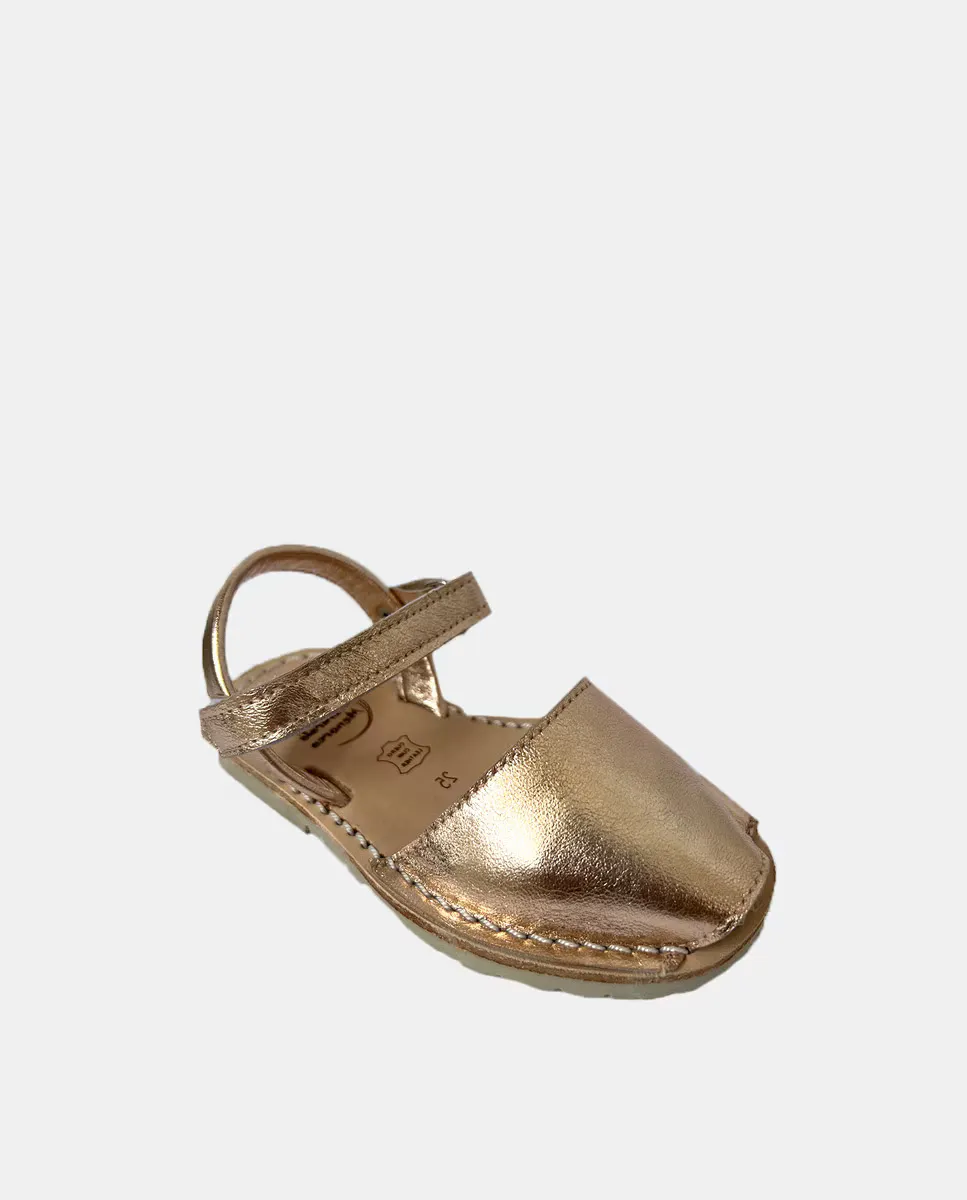 Кожаные сандалии Menorquina для девочек с мягким верхом и застежкой-липучкой Naturals Menorca, золотой
Кожаные сандалии Menorquina для девочек с мягким верхом и застежкой-липучкой Naturals Menorca, золотой