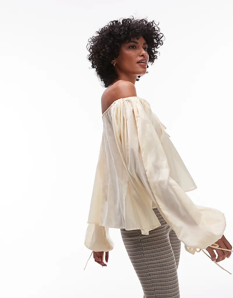 Блузка Topshop трапеция с длинными рукавами и завязками цвета пахты
Блузка Topshop трапеция с длинными рукавами и завязками цвета пахты