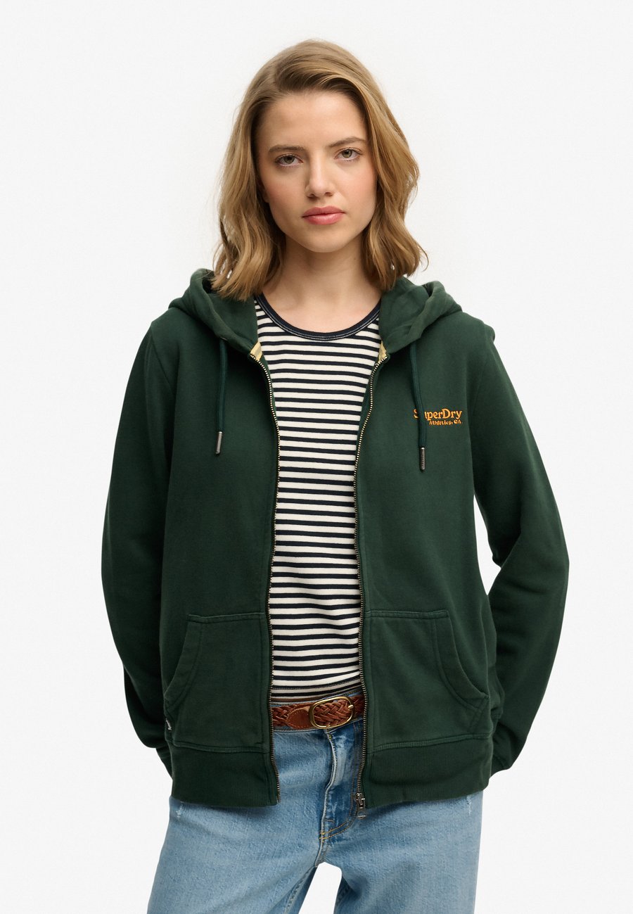 Толстовка Superdry & Co ESSENTIAL LOGO HOODIE, Enamel Green/Green, Зеленый, Толстовка Superdry & Co ESSENTIAL LOGO HOODIE, Enamel Green/Green
Толстовка Superdry & Co ESSENTIAL LOGO HOODIE, Enamel Green/Green, Зеленый, Толстовка Superdry & Co ESSENTIAL LOGO HOODIE, Enamel Green/Green