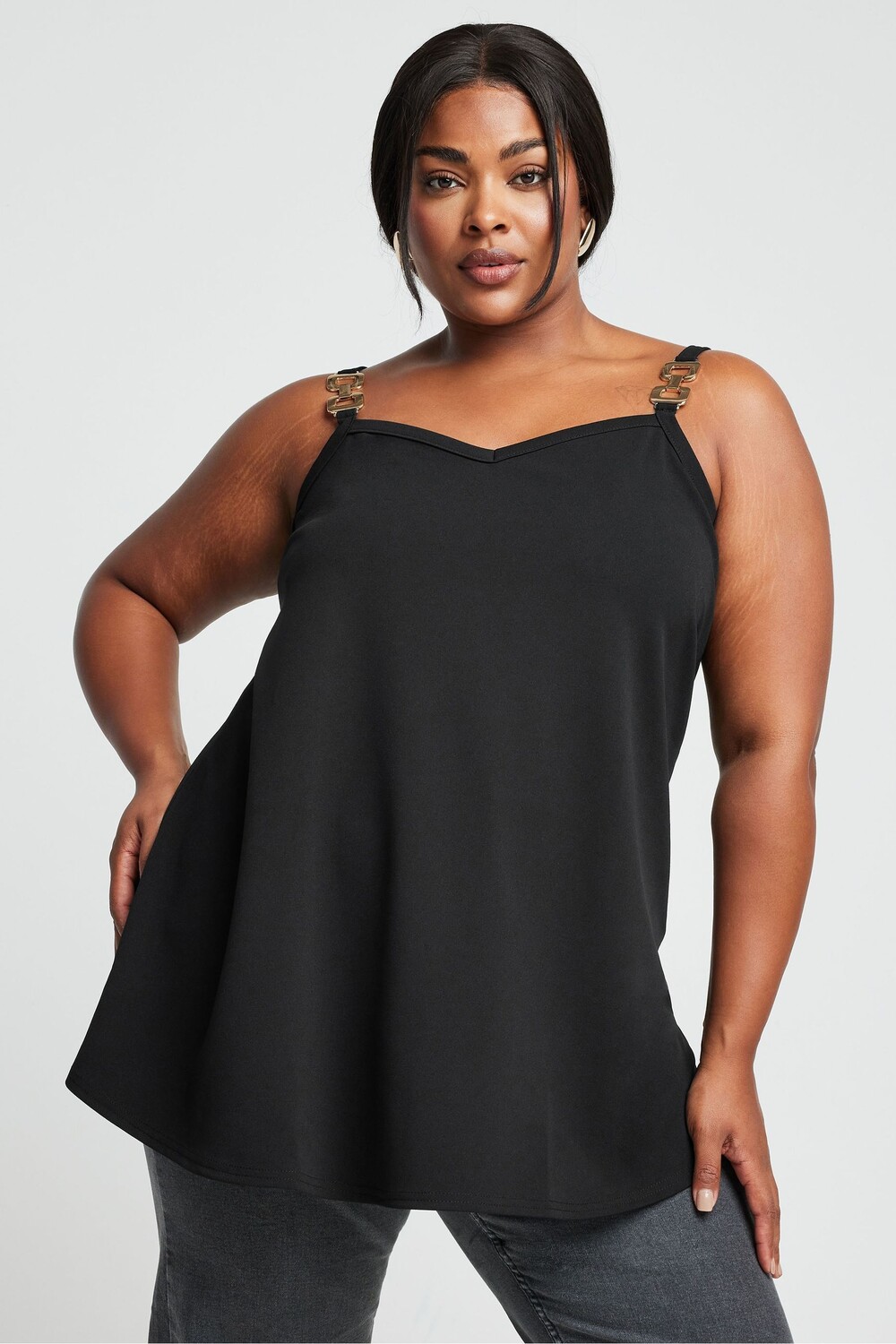 Топ на бретельках Limited с двойной металлической отделкой Yours, черный 
Топ на бретельках Limited с двойной металлической отделкой Yours, черный