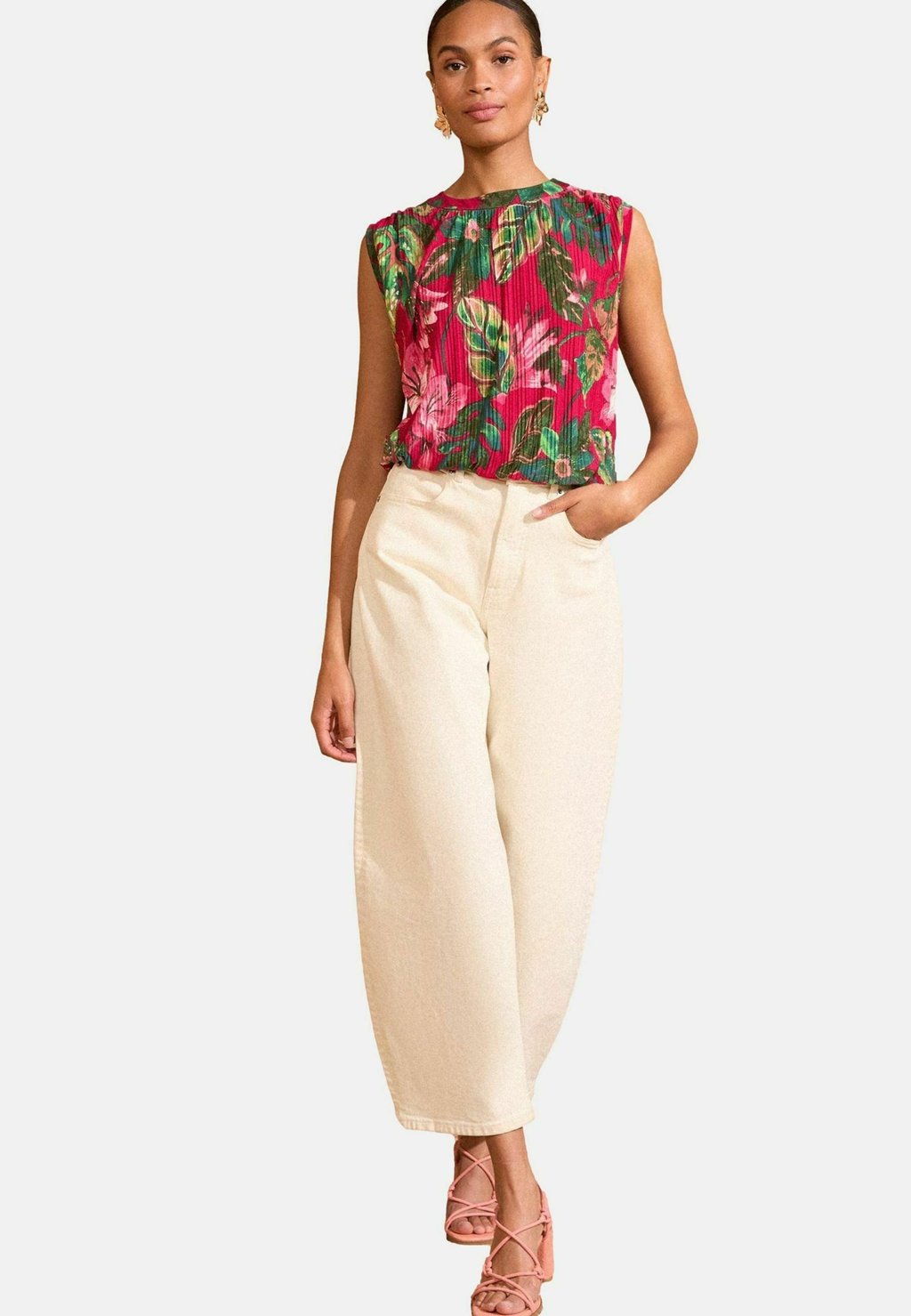 Топ Blouse Love & Roses, розовый
Топ Blouse Love & Roses, розовый