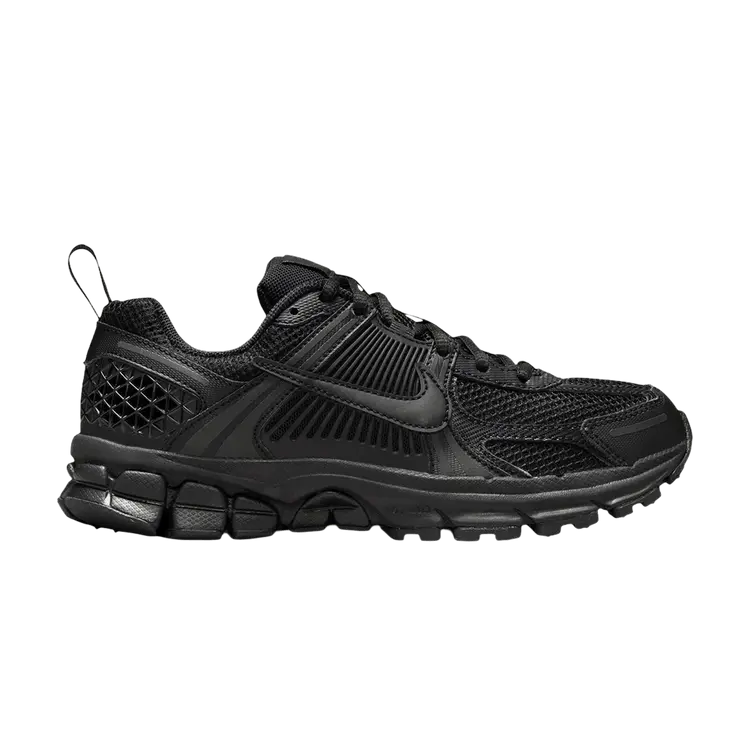 Кроссовки Nike Air Zoom Vomero 5 GS, Triple Black
Кроссовки Nike Air Zoom Vomero 5 GS, Triple Black