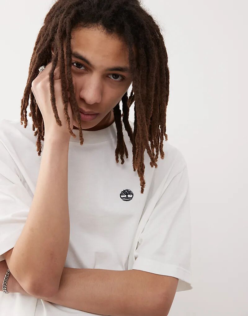 Футболка большого размера Timberland Dunstan River с маленьким логотипом белого цвета
Футболка большого размера Timberland Dunstan River с маленьким логотипом белого цвета