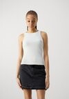 Топ VMCHLOE SHORT TANK Vero Moda, белый
Топ VMCHLOE SHORT TANK Vero Moda, белый