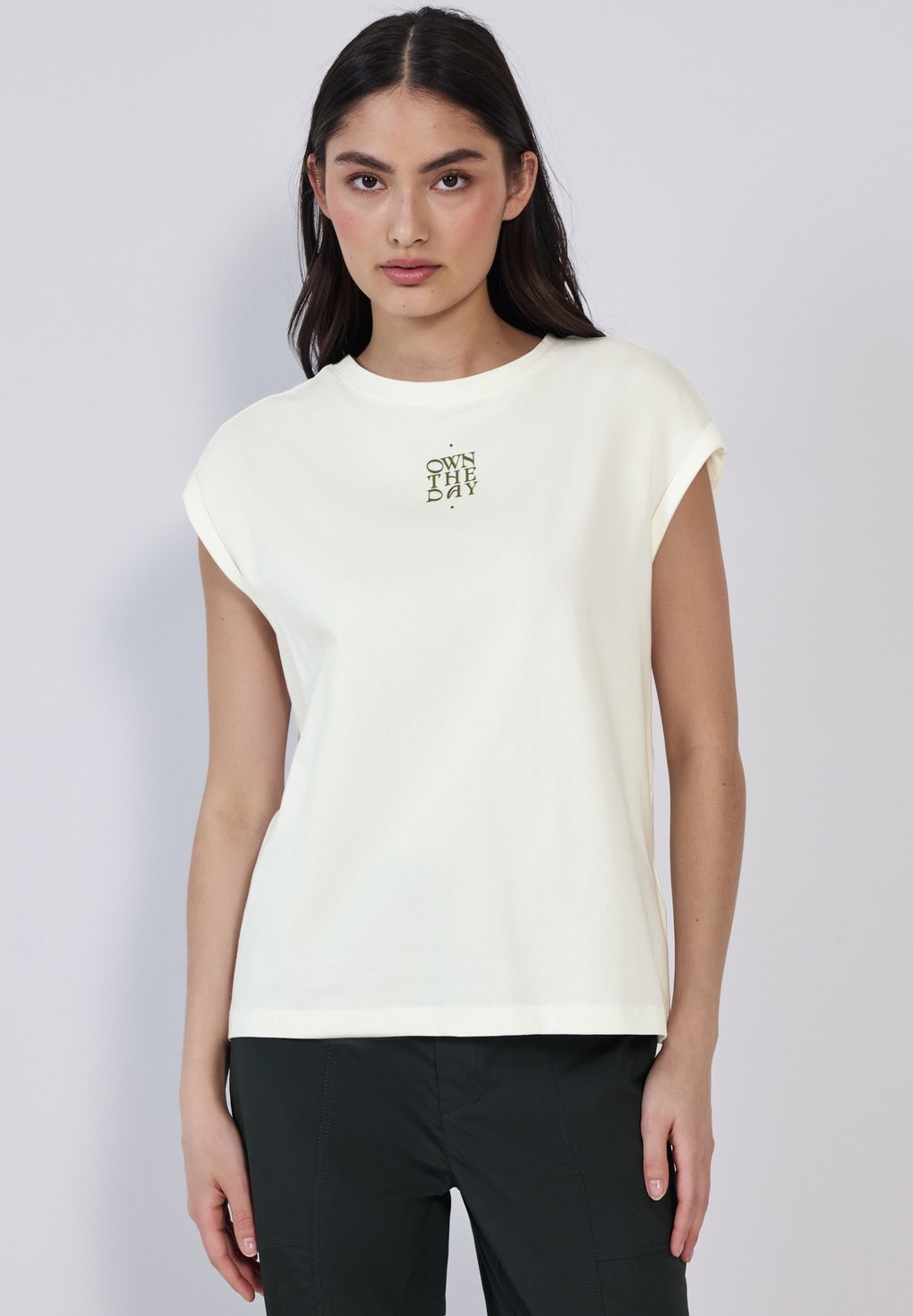 Футболка с принтом MIT DETAIL Street One Studio, кремовый
Футболка с принтом MIT DETAIL Street One Studio, кремовый