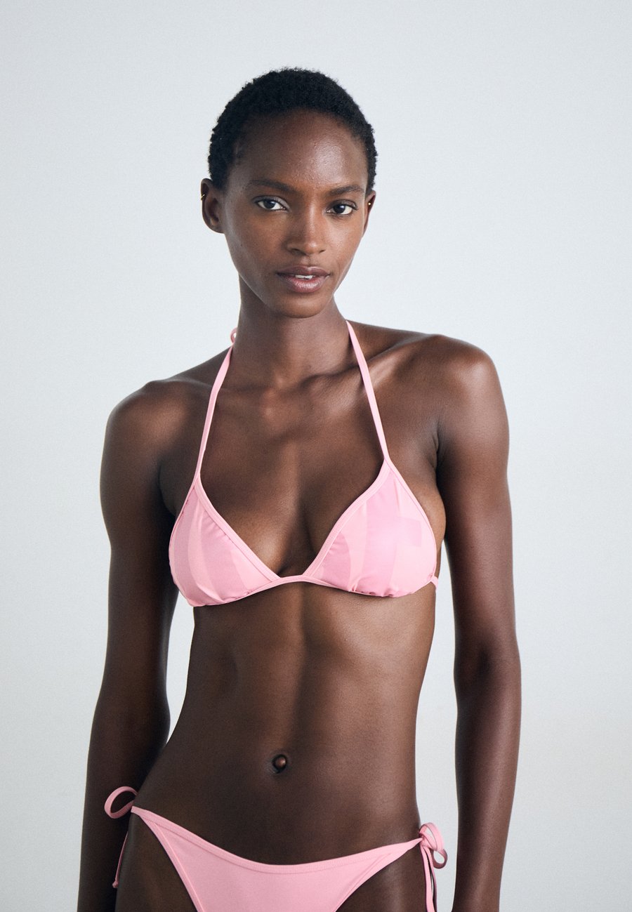 Топ бикини Diesel Bikini top, 36U/Pink
Топ бикини Diesel Bikini top, 36U/Pink