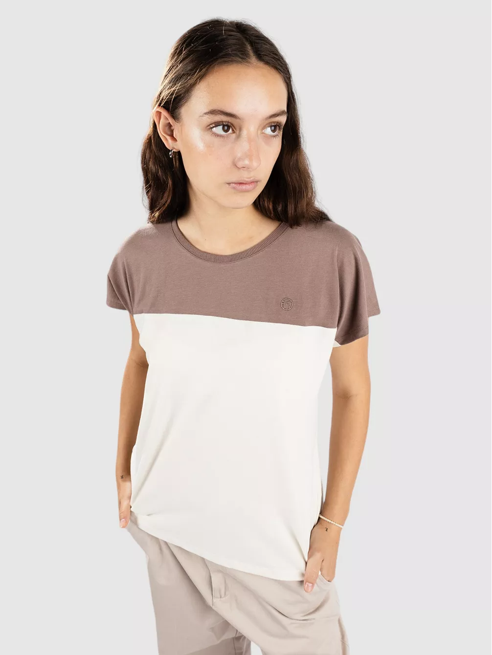 Футболка «Ирса» Kazane, коричневый
Футболка «Ирса» Kazane, коричневый