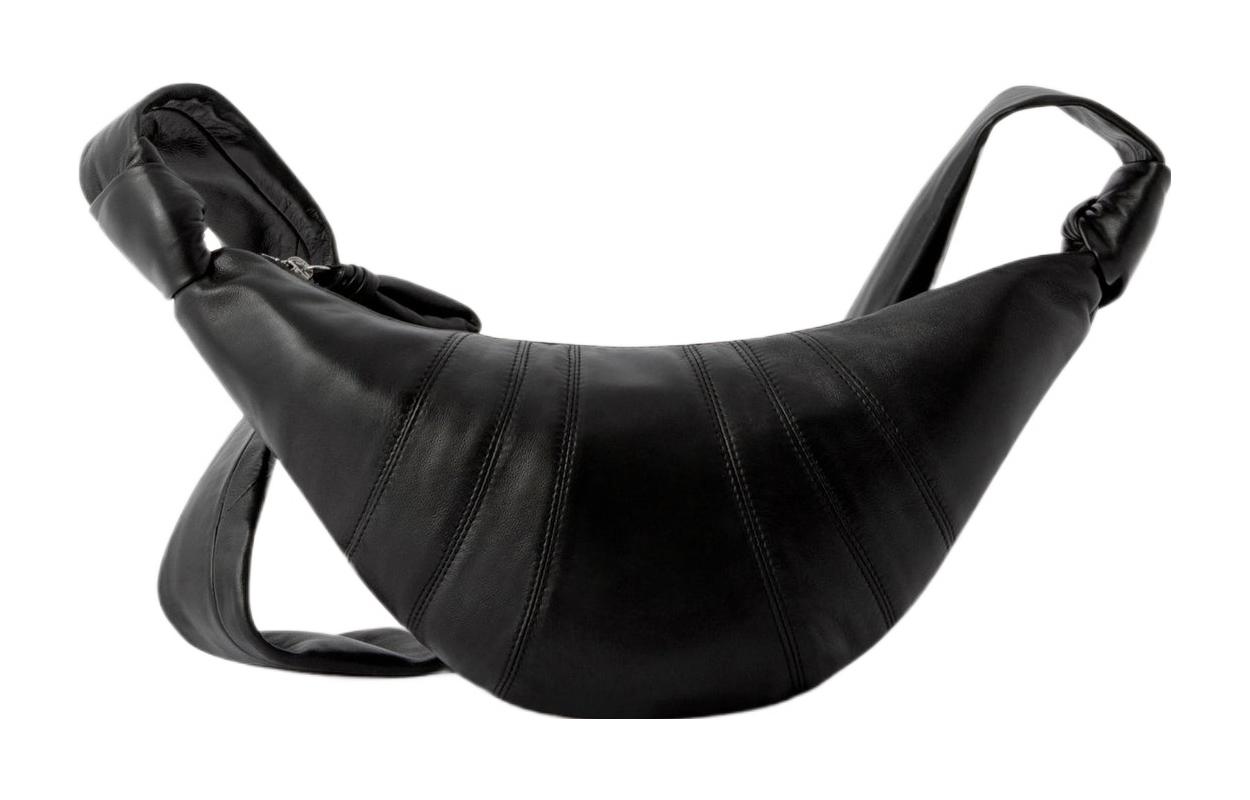 Lemaire Круассан серии овчина сумка круассан через плечо маленькая унисекс черная
Lemaire Круассан серии овчина сумка круассан через плечо маленькая унисекс черная