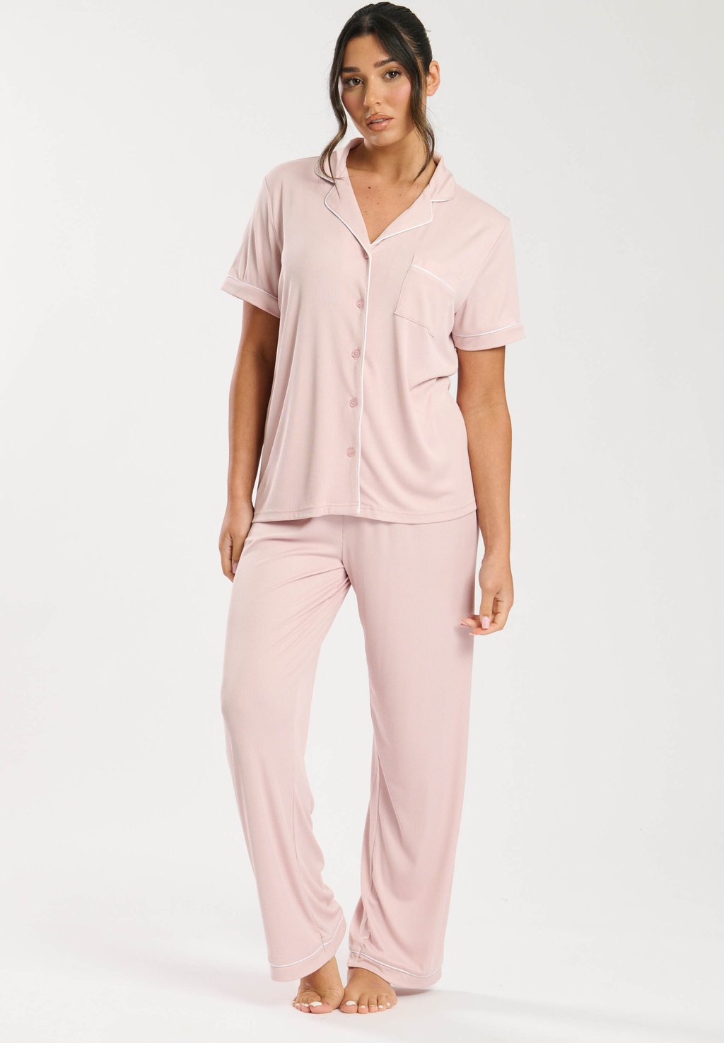 Пижама TRADITIONAL SHORT SLEEVE SET Loungeable, фуксия
Пижама TRADITIONAL SHORT SLEEVE SET Loungeable, фуксия