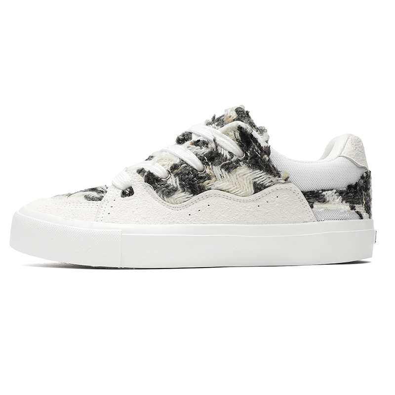 KLAOSD Износостойкие и легкие низкие скейтерские кроссовки унисекс бело-черные, цвет White Black
KLAOSD Износостойкие и легкие низкие скейтерские кроссовки унисекс бело-черные, цвет White Black