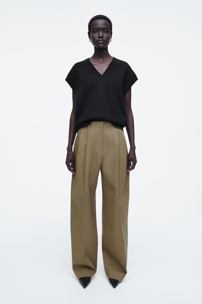 Свободные широкие джинсовые брюки Cos, хаки
Свободные широкие джинсовые брюки Cos, хаки