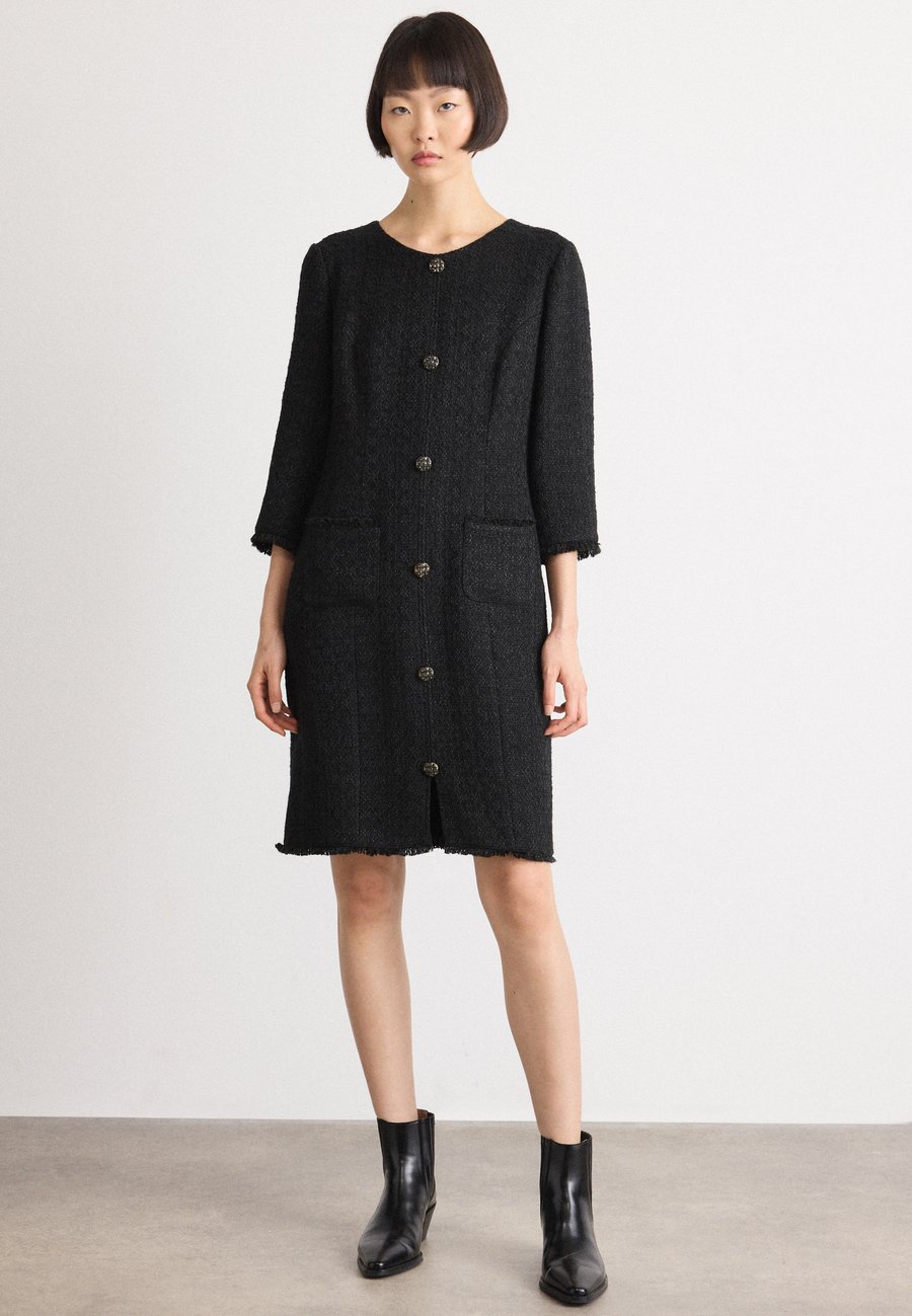 Платье Marc Cain Shift dress, Black
Платье Marc Cain Shift dress, Black