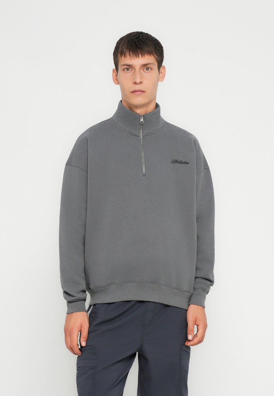 Толстовка Hollister Co. LOGO BOXY, Dark Grey
Толстовка Hollister Co. LOGO BOXY, Dark Grey