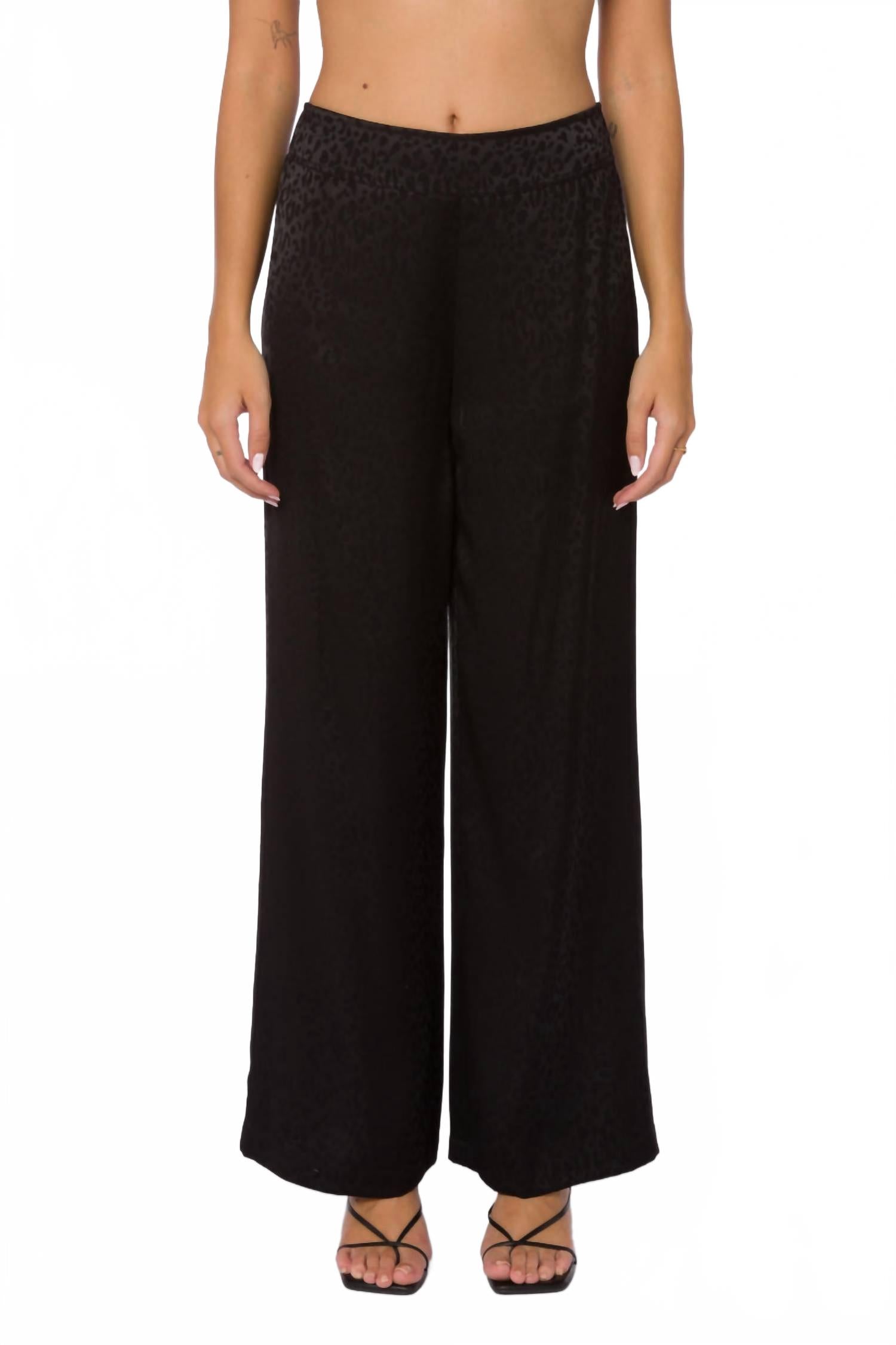 Velvet Heart Брюки Kaelin с леопардовым жаккардовым принтом, черные
Velvet Heart Брюки Kaelin с леопардовым жаккардовым принтом, черные