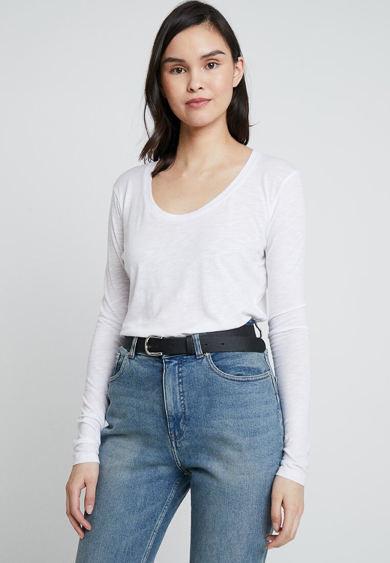 Футболка с длинными рукавами Jacksonville Round Neck Long Sleeve American Vintage, цвет blanc
Футболка с длинными рукавами Jacksonville Round Neck Long Sleeve American Vintage, цвет blanc