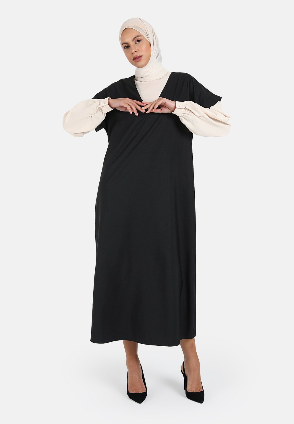 Повседневное платье Modanisa, черный
Повседневное платье Modanisa, черный