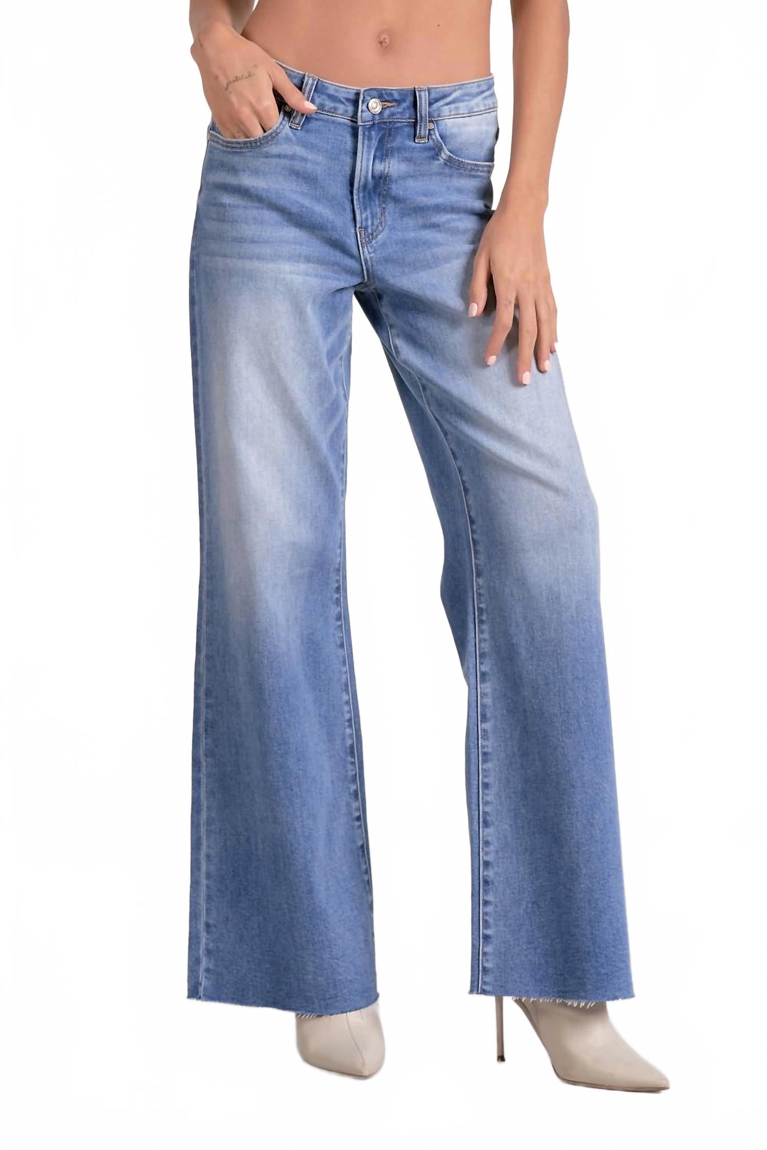 Джинсы с эффектом потертости широкого кроя в синем цвете ELAN
Джинсы с эффектом потертости широкого кроя в синем цвете ELAN