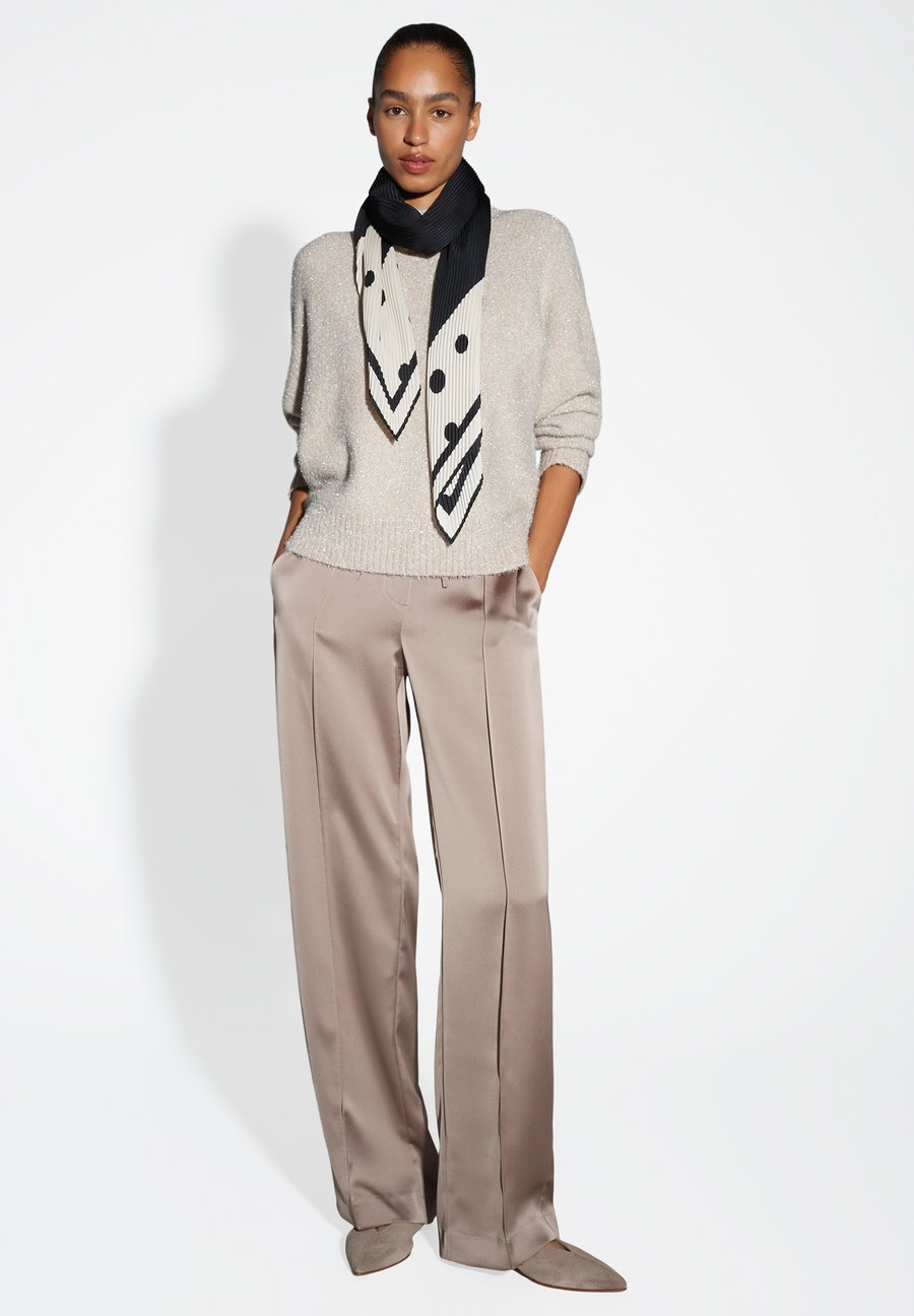 Шарф OPUS DOTTED PATTERN, Black
Шарф OPUS DOTTED PATTERN, Black