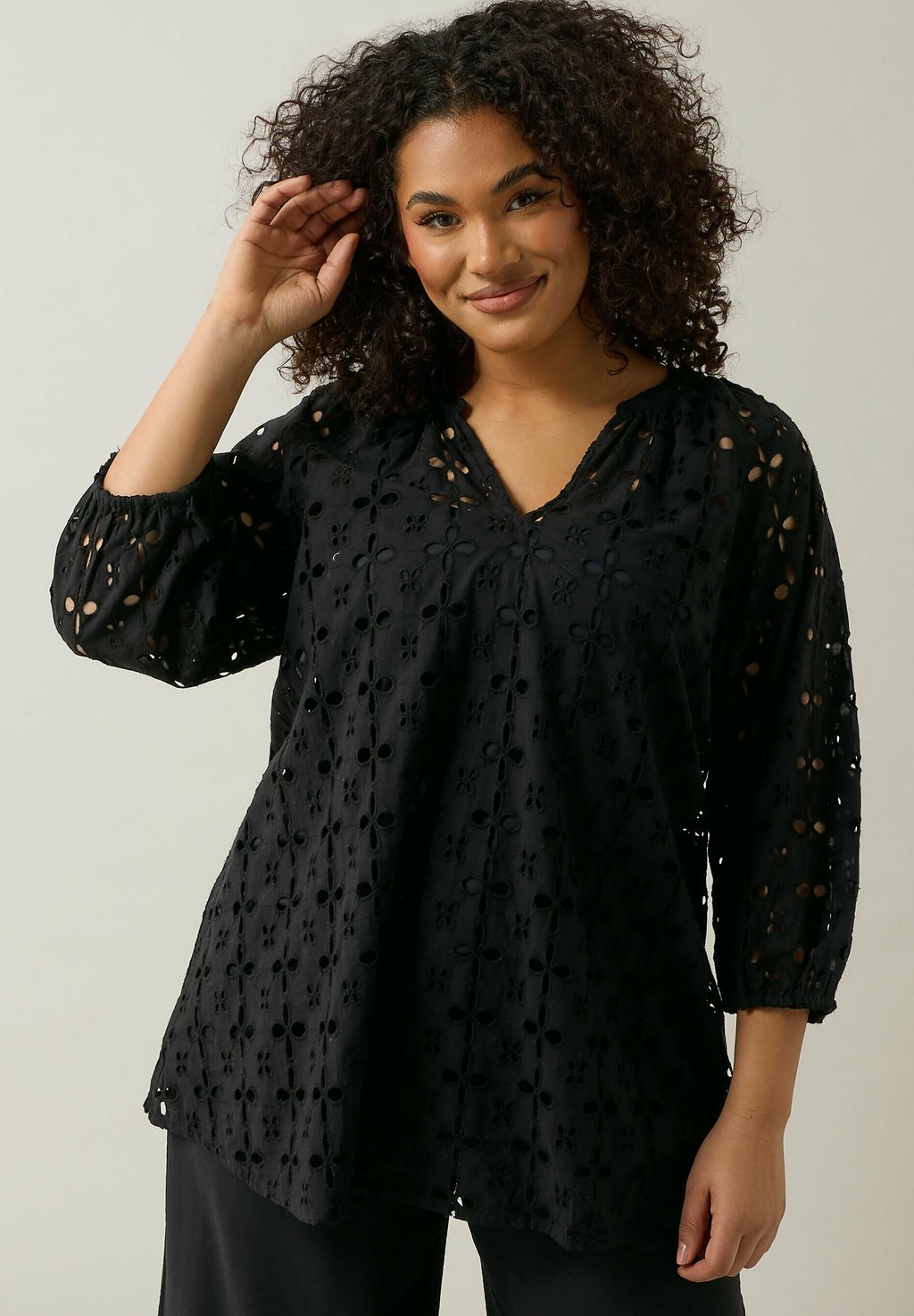 Блуза LONG SLEEVE BRODERIE Evans, антрацит
Блуза LONG SLEEVE BRODERIE Evans, антрацит