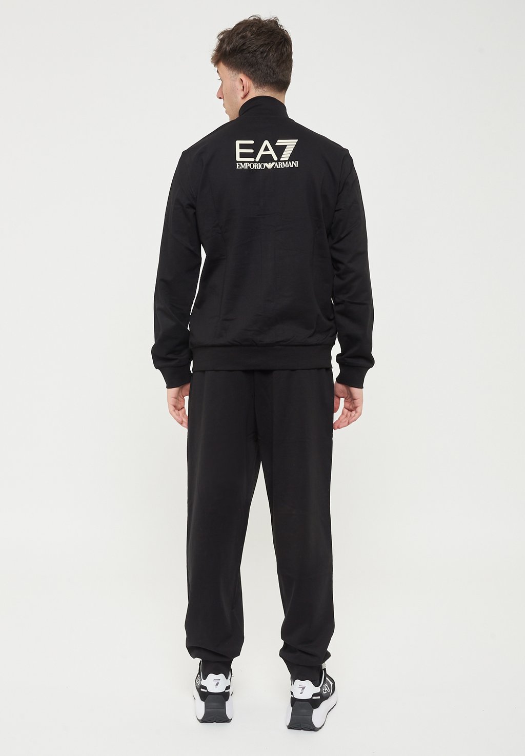 Костюм FULL ZIP EA7 Emporio Armani, черный
Костюм FULL ZIP EA7 Emporio Armani, черный
