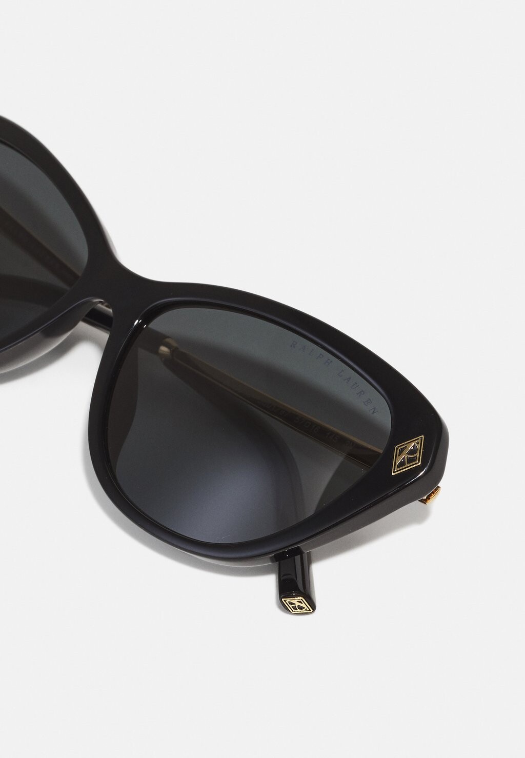 Солнцезащитные очки Ralph Lauren, черный
Солнцезащитные очки Ralph Lauren, черный