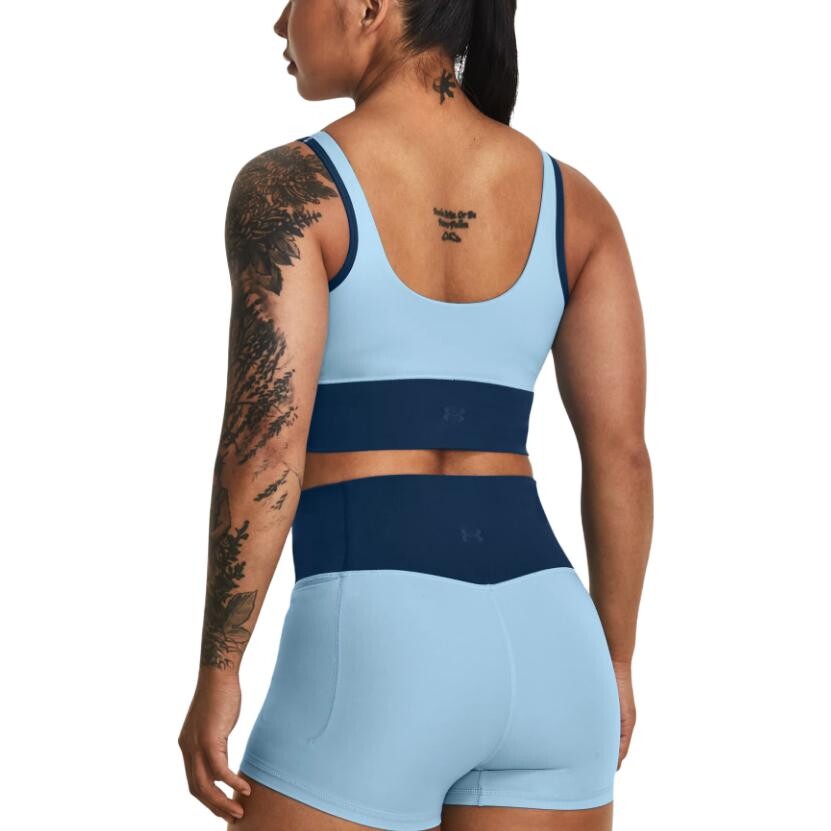 Жилет женский светло-голубой Under Armour
Жилет женский светло-голубой Under Armour