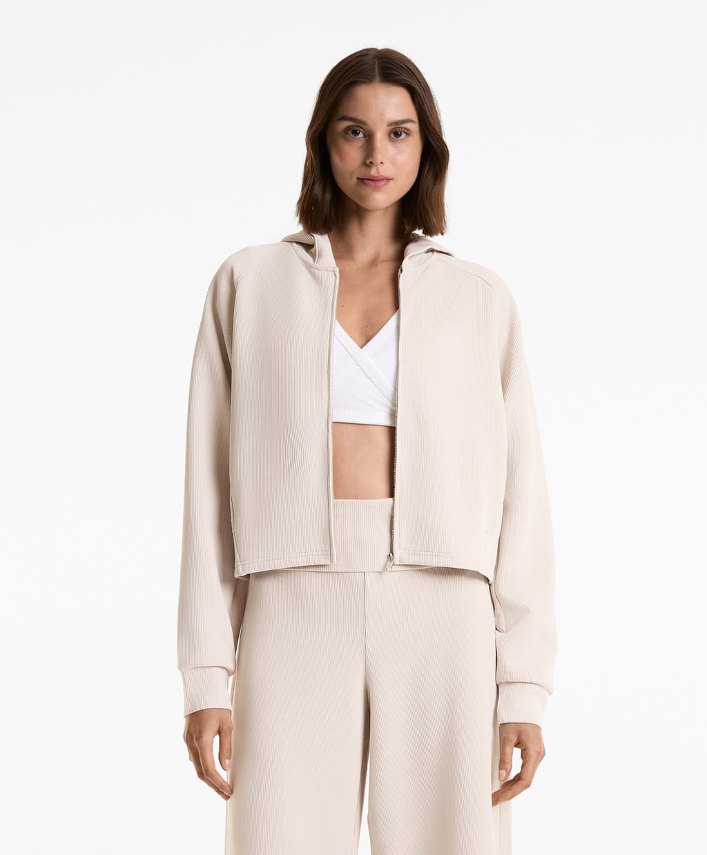 Ребристая куртка с капюшоном Oysho, бледный норковый
Ребристая куртка с капюшоном Oysho, бледный норковый