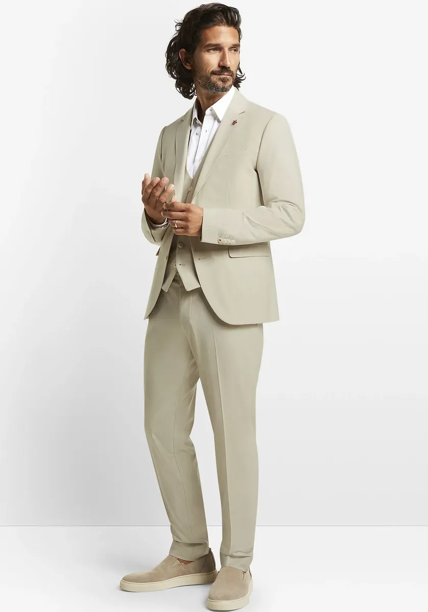 Пятиместный костюм "CIMONOPOLI" (2 шт.), узкий, с силовым стрейчем Cinque, коричневый 
Пятиместный костюм "CIMONOPOLI" (2 шт.), узкий, с силовым стрейчем Cinque, коричневый