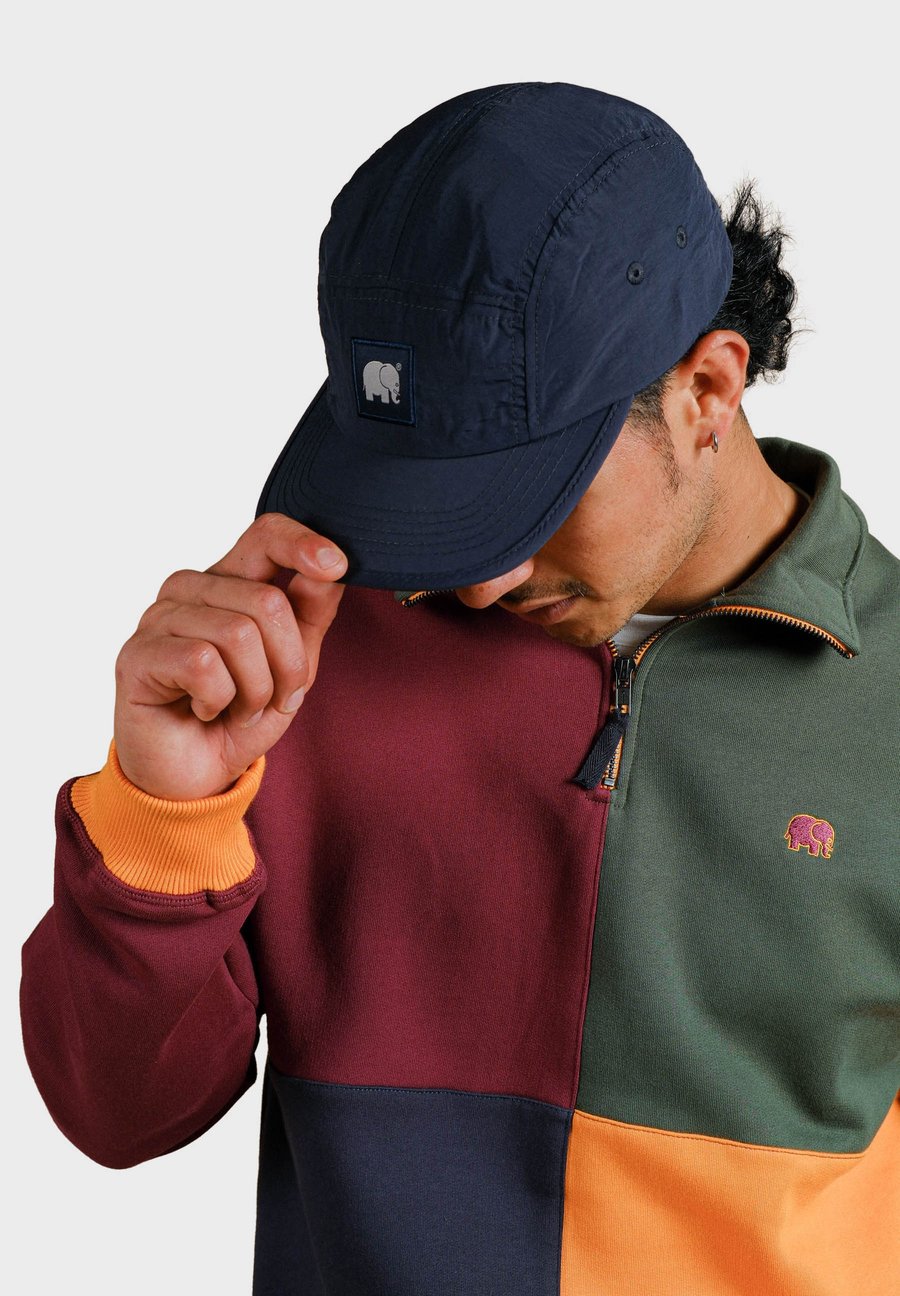 Бейсболка Trendsplant FIVE PANEL UNISEX, Navy Blue/Dark Blue
Бейсболка Trendsplant FIVE PANEL UNISEX, Navy Blue/Dark Blue