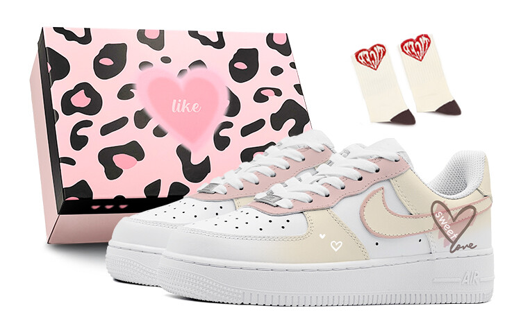 Кроссовки для скейтбординга Air Force 1 женские, низкие, розовый Nike, цвет Yellow/Pink
Кроссовки для скейтбординга Air Force 1 женские, низкие, розовый Nike, цвет Yellow/Pink
