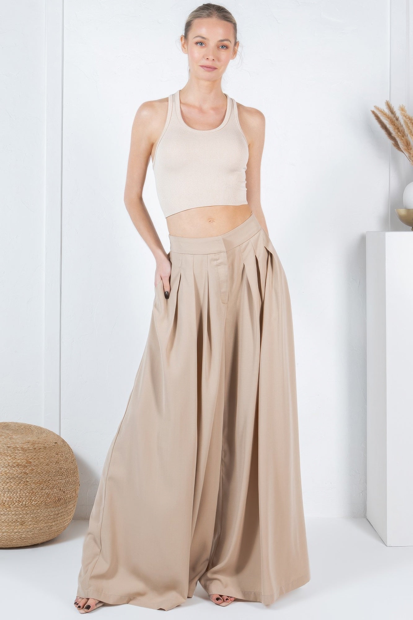 FASHNZFAB Женские брюки с широкими штанинами и складками, однотонные, серо-коричневый
FASHNZFAB Женские брюки с широкими штанинами и складками, однотонные, серо-коричневый