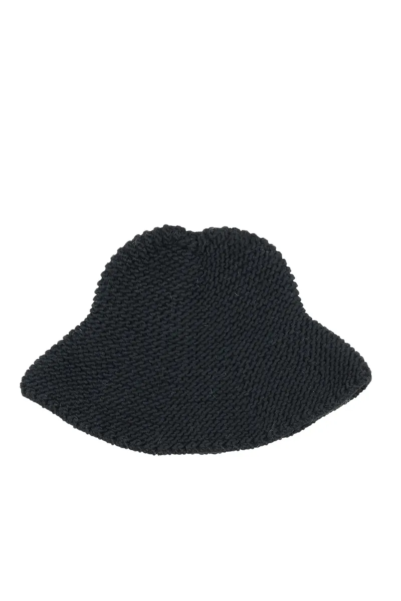 COLLEZIONE ALESSANDRO вязаная шапка "Рыбачка", черный
COLLEZIONE ALESSANDRO вязаная шапка "Рыбачка", черный