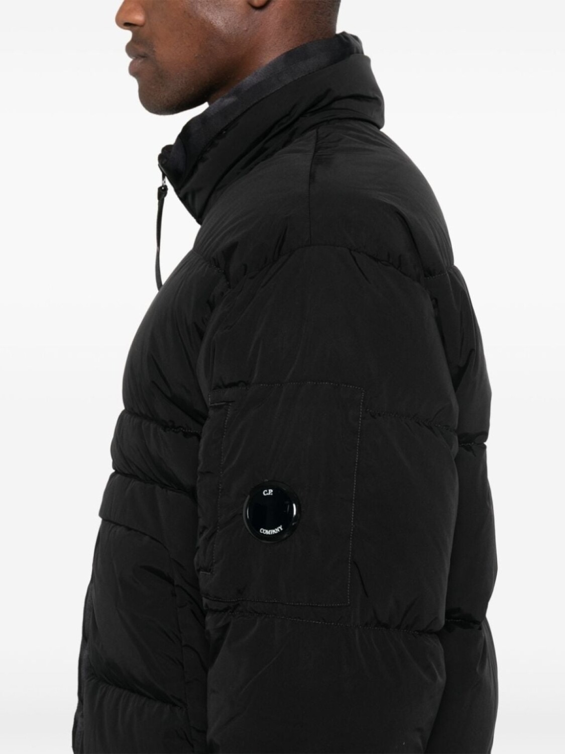 C.P. Company пуховик с декором Lens, черный
C.P. Company пуховик с декором Lens, черный