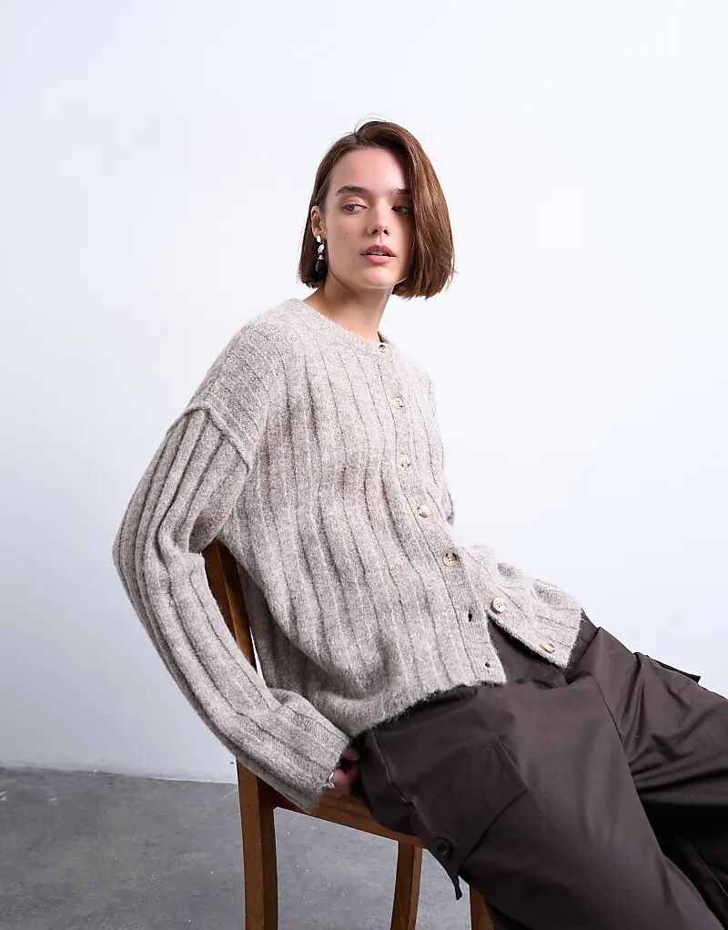 Вязаный кардиган Topshop в широкую резинку овсяного цвета
Вязаный кардиган Topshop в широкую резинку овсяного цвета