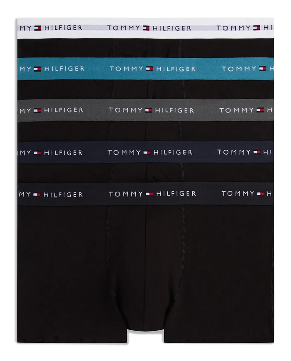 Упаковка из трех мужских боксеров Tommy Hilfiger, черный
Упаковка из трех мужских боксеров Tommy Hilfiger, черный