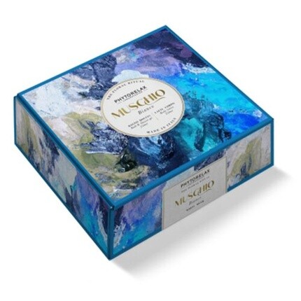 Phytorelax The Floral Ritual Moss Bath and Body Milk Set
Phytorelax The Floral Ritual Moss Bath and Body Milk Set