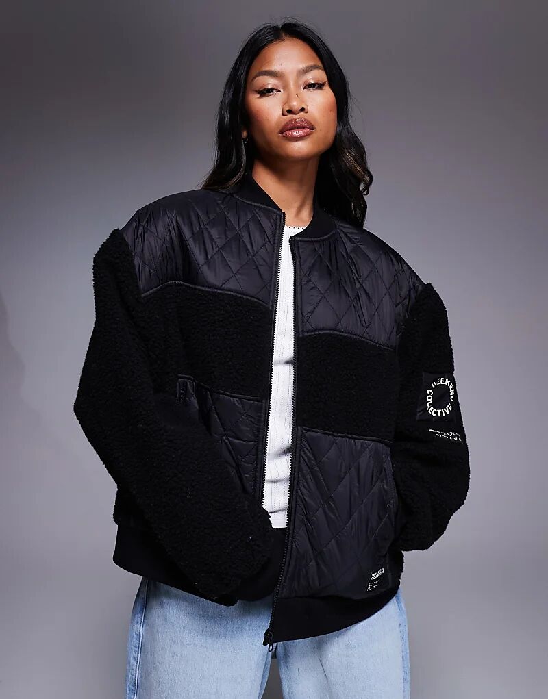 Куртка-бомбер Weekend Collective на молнии с нейлоновыми деталями черного цвета
Куртка-бомбер Weekend Collective на молнии с нейлоновыми деталями черного цвета