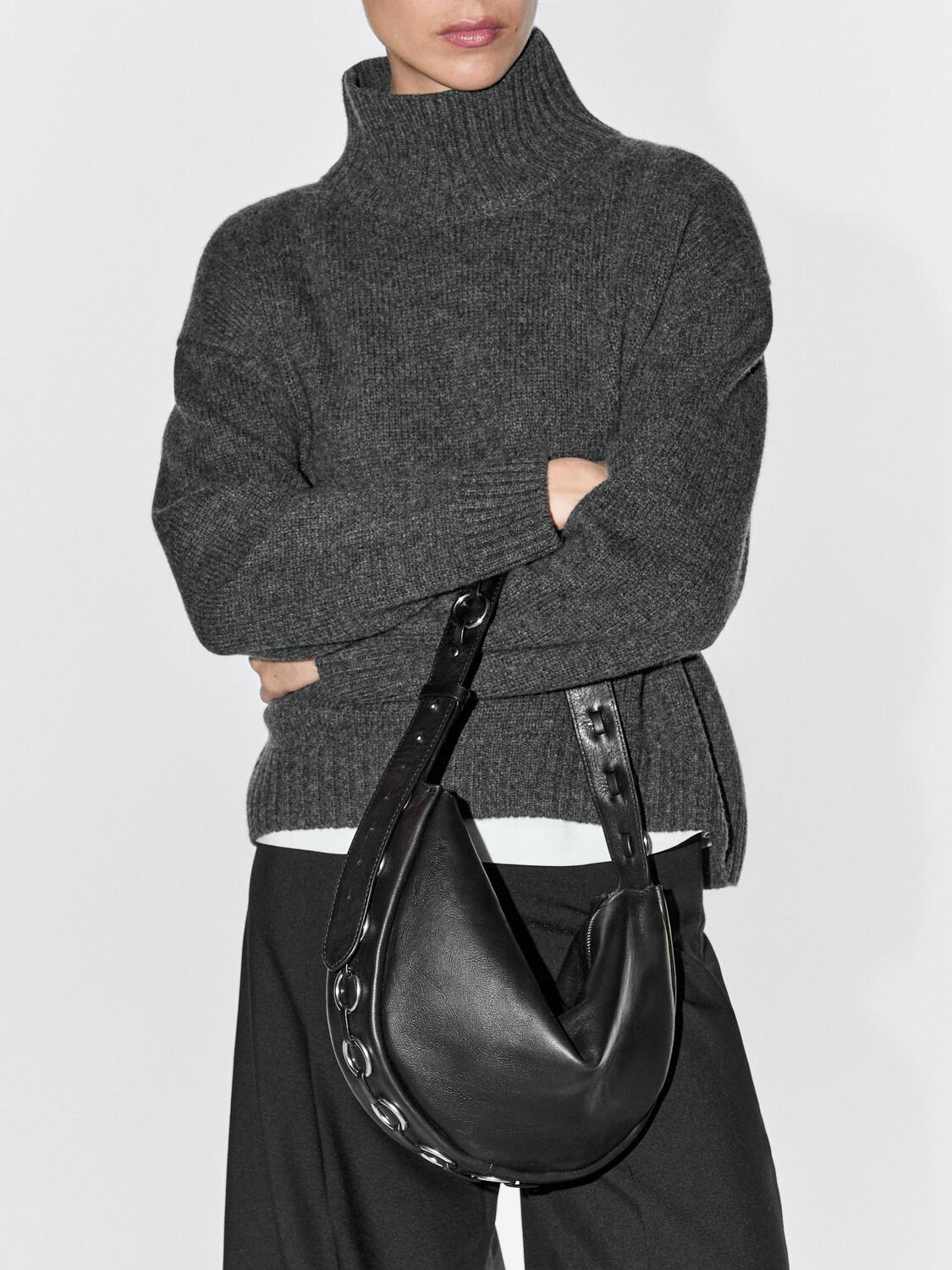 Сумка из кожи наппа с люверсами Massimo Dutti, black
Сумка из кожи наппа с люверсами Massimo Dutti, black