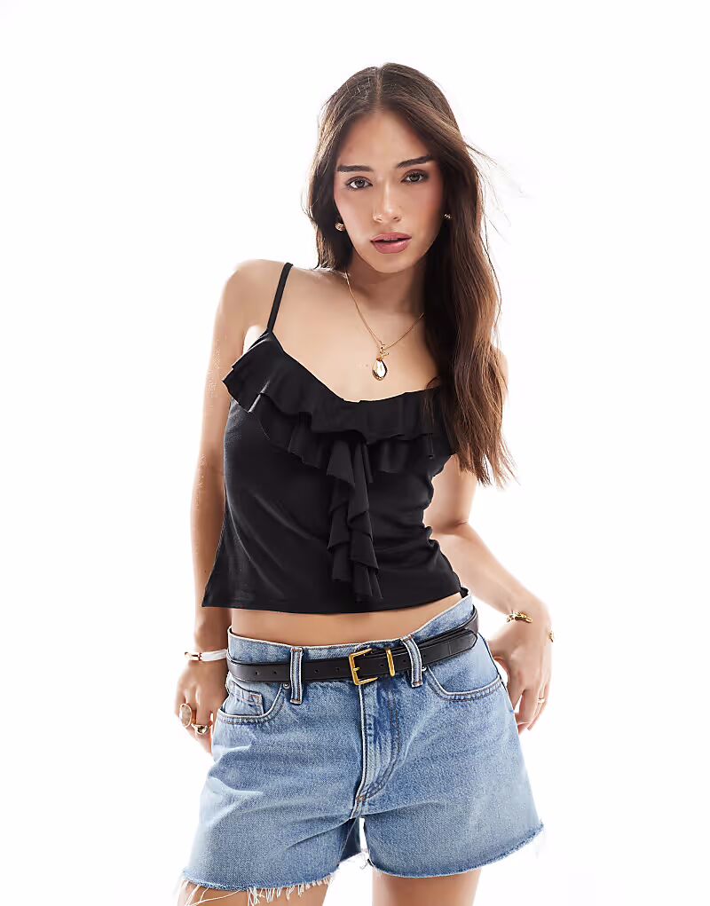 Топ Miss Selfridge с оборками черного цвета
Топ Miss Selfridge с оборками черного цвета