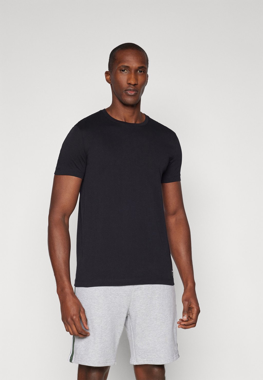 Базовая футболка CENTRE Björn Borg, черный
Базовая футболка CENTRE Björn Borg, черный