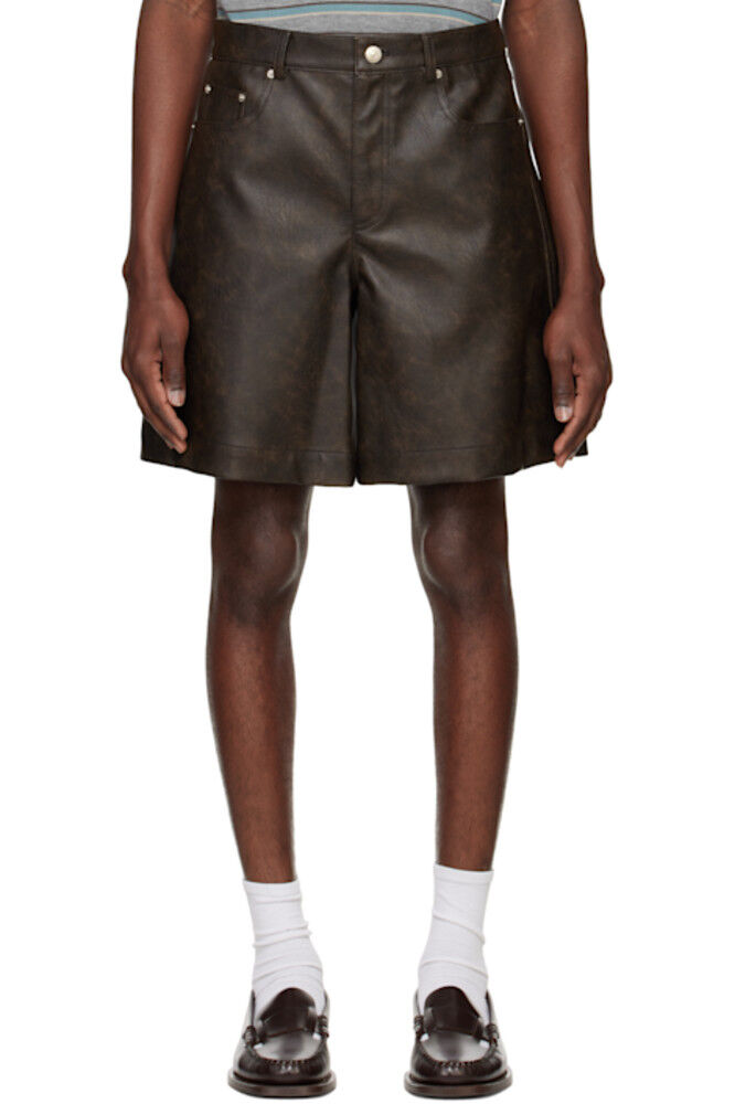 Коричневые шорты из искусственной кожи с подкладкой System
Коричневые шорты из искусственной кожи с подкладкой System