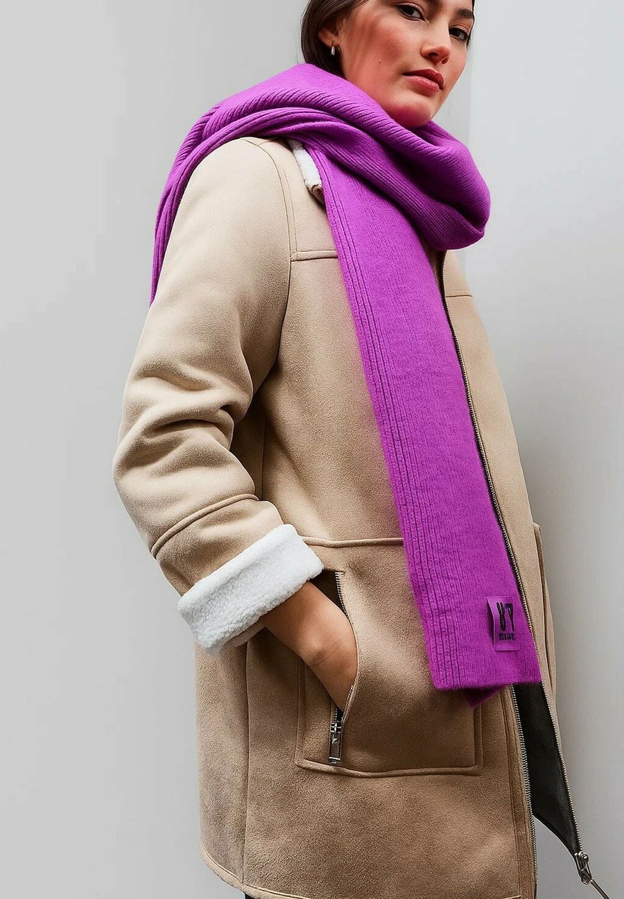 Шарф Street One Studio Scarf, Pink
Шарф Street One Studio Scarf, Pink