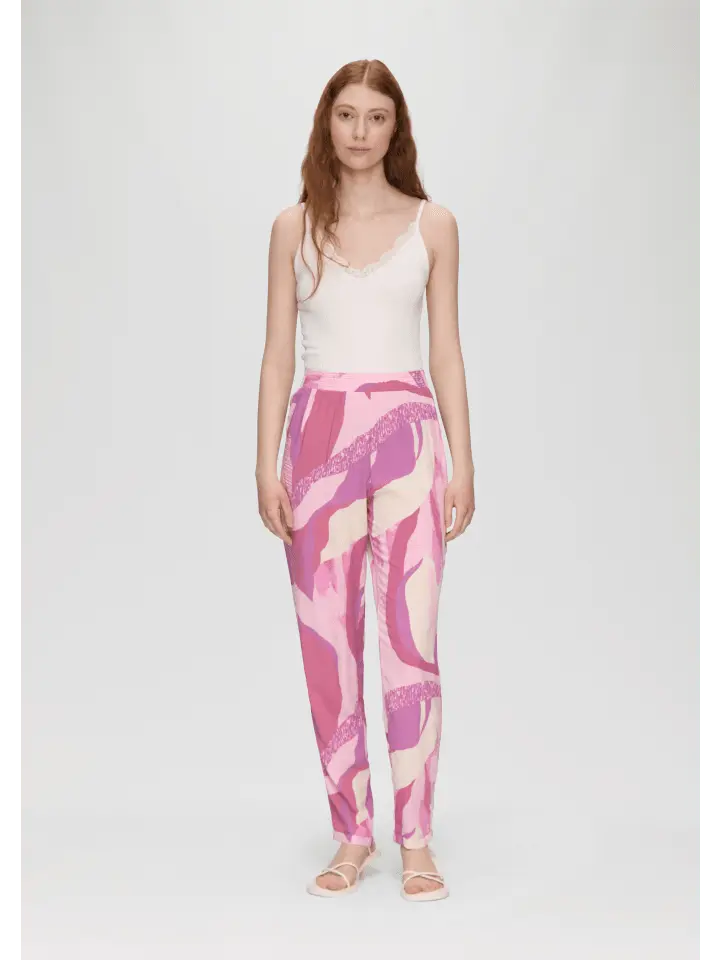 Тканевые брюки QS, фиолетовый
Тканевые брюки QS, фиолетовый