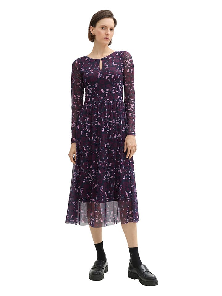 Платье до колена Tom Tailor, цвет lila/dunkelblau
Платье до колена Tom Tailor, цвет lila/dunkelblau