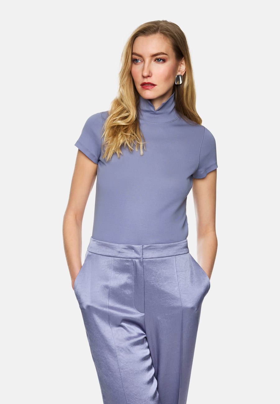 Футболка Marc Cain Basic T-shirt, Bluish Violet/Blue, Синий, Футболка Marc Cain Basic T-shirt, Bluish Violet/Blue
Футболка Marc Cain Basic T-shirt, Bluish Violet/Blue, Синий, Футболка Marc Cain Basic T-shirt, Bluish Violet/Blue