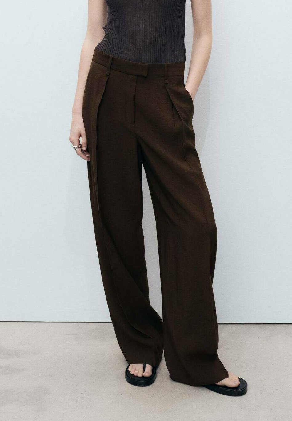 Брюки ANGELA Mango, коричневый 
Брюки ANGELA Mango, коричневый