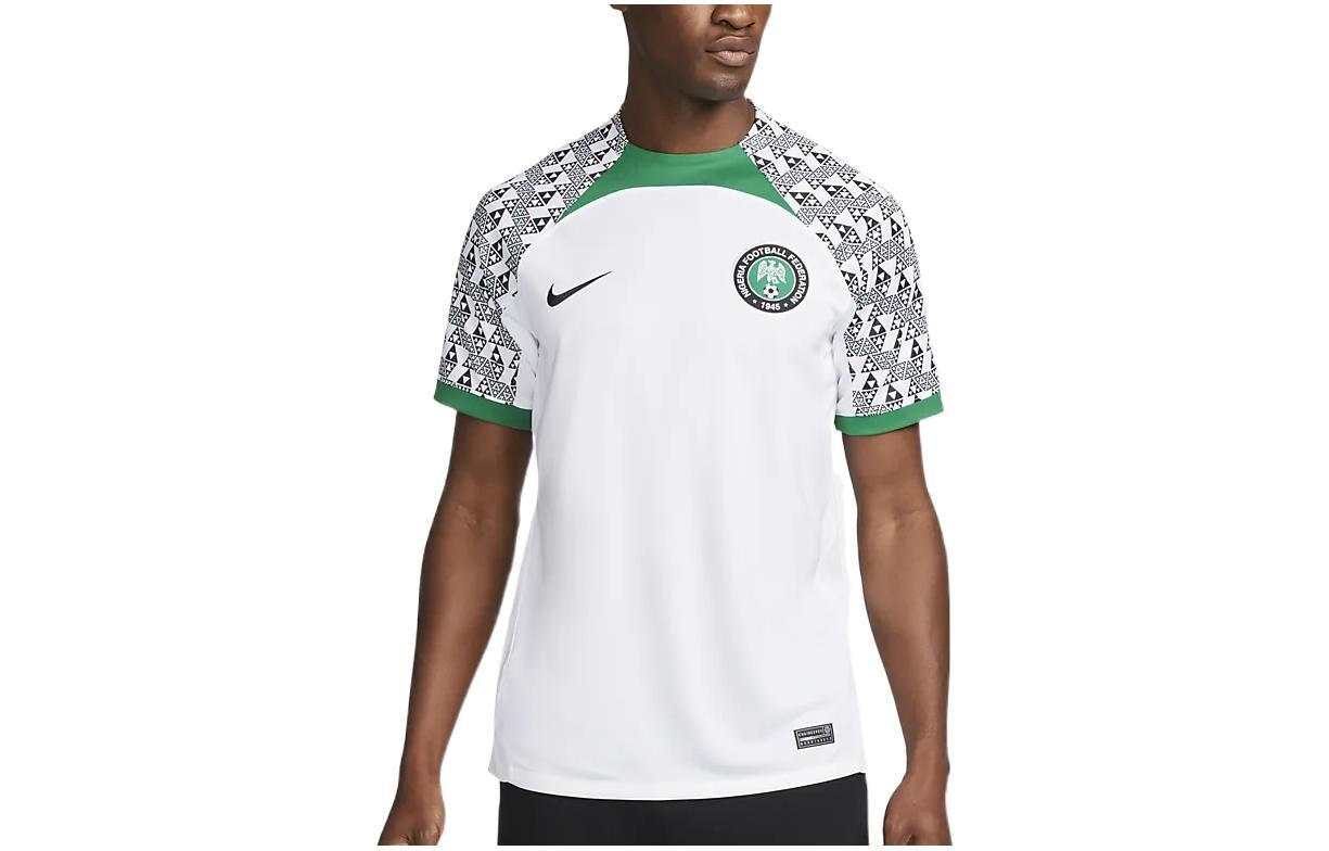 Мужское футбольное джерси Nike, цвет White
Мужское футбольное джерси Nike, цвет White