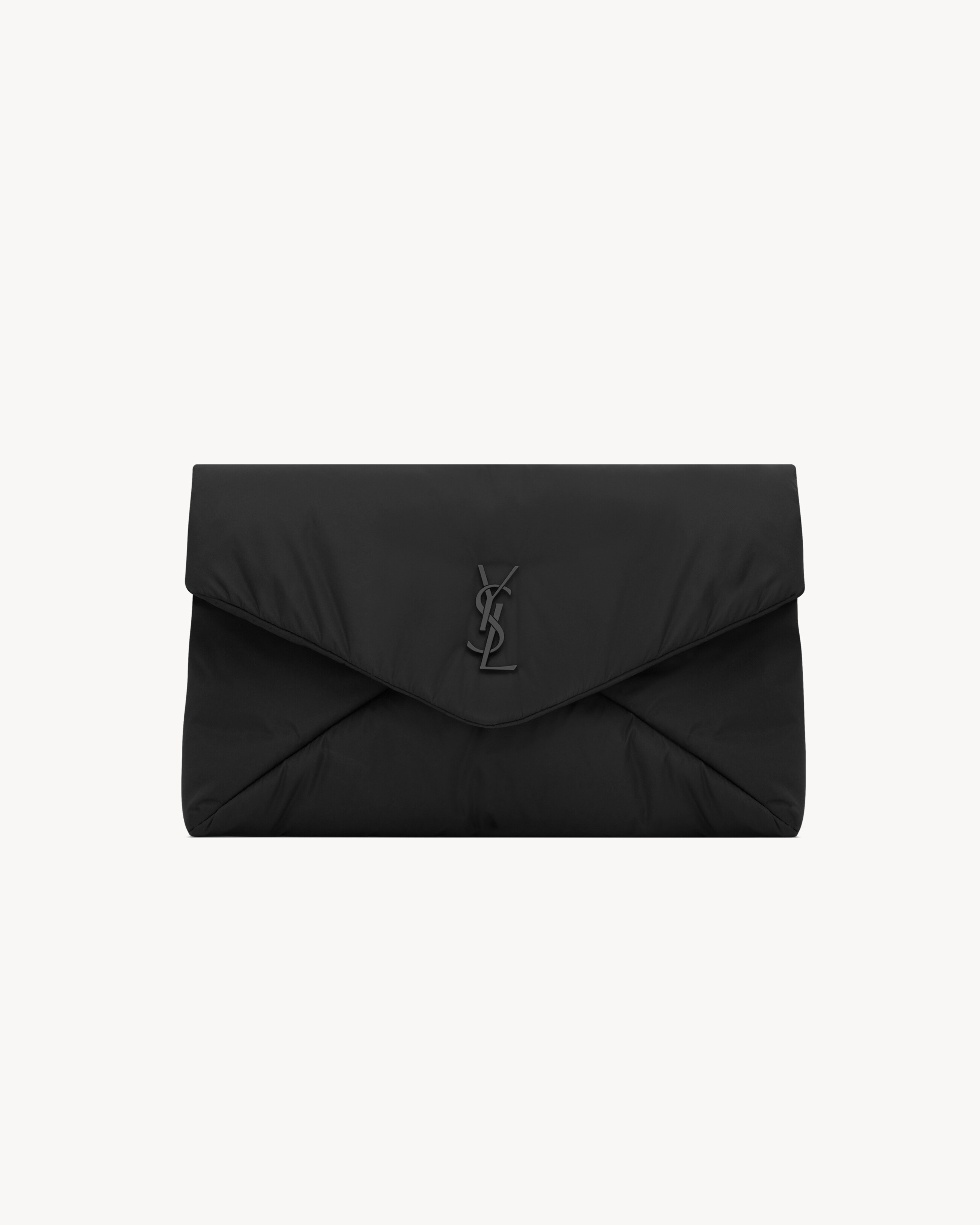 Большой нейлоновый конверт-сумка CASSANDRE Saint Laurent, черный
Большой нейлоновый конверт-сумка CASSANDRE Saint Laurent, черный