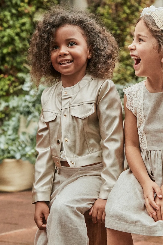 Детская куртка Mayoral, бежевый
Детская куртка Mayoral, бежевый