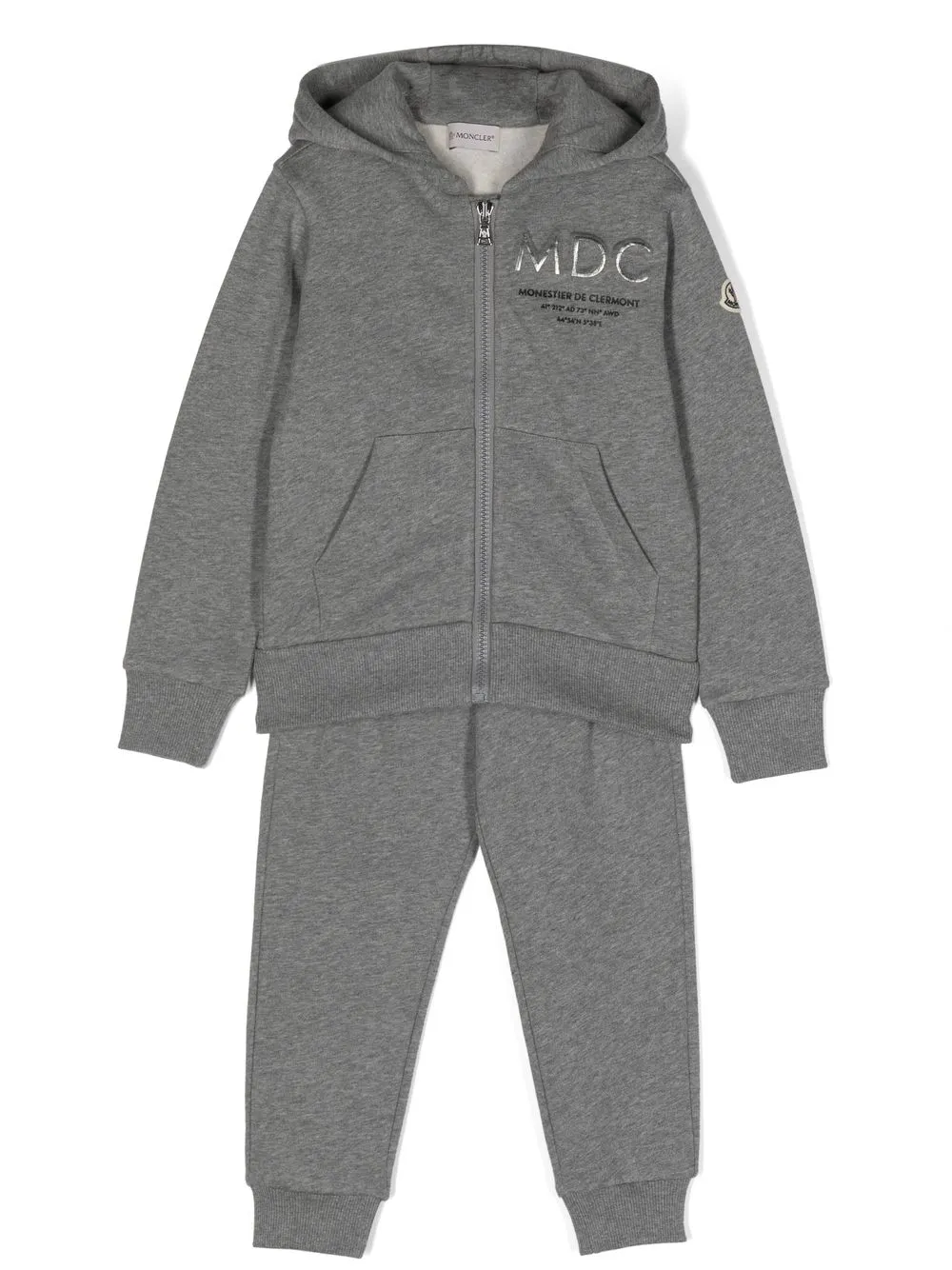 Спортивный костюм с вышитым логотипом Moncler Enfant, серый
Спортивный костюм с вышитым логотипом Moncler Enfant, серый